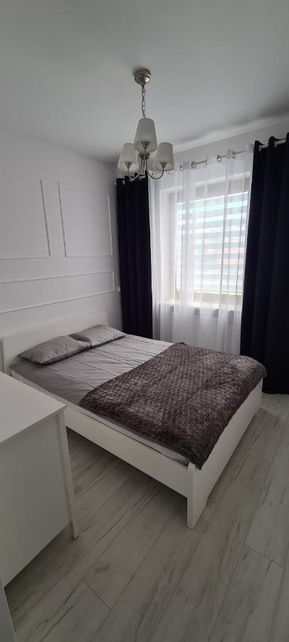 44 - Apartamenty Siedlce - Nowy Apartament W Centrum Przy Ul Czerwonego Krzyza Esterno foto