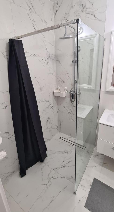 44 - Apartamenty Siedlce - Nowy Apartament W Centrum Przy Ul Czerwonego Krzyza Esterno foto