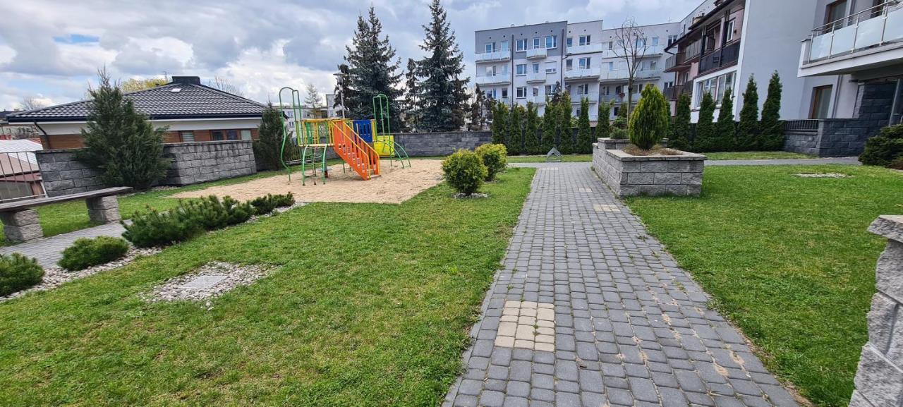 44 - Apartamenty Siedlce - Nowy Apartament W Centrum Przy Ul Czerwonego Krzyza Esterno foto